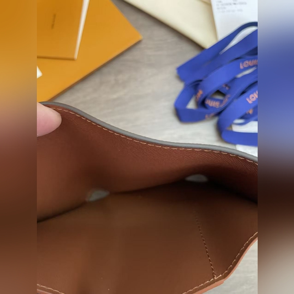 Louis Vuitton Victorine Wallet - Picture 16 of 16